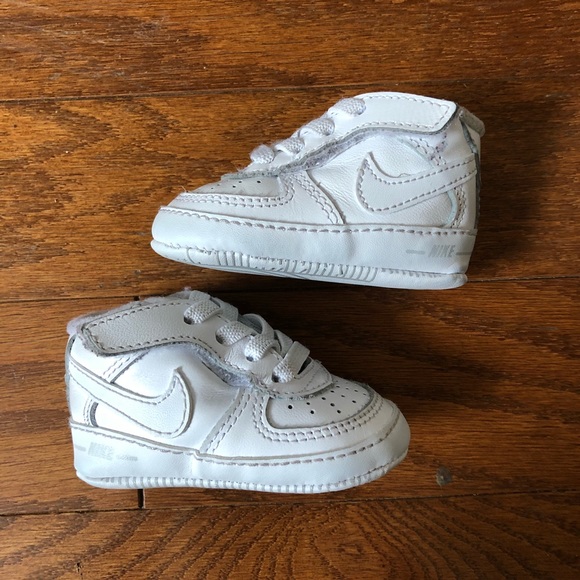 Baby Air Force 1 Crib - Picture 3 of 4